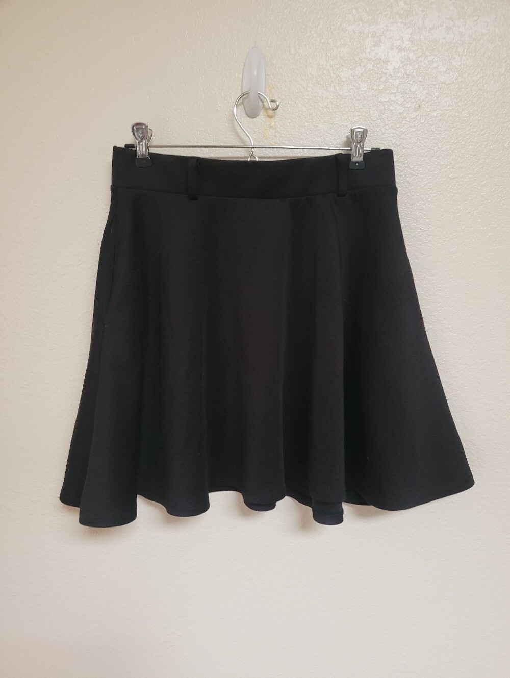 Hot Topic Black Flared Skater Skirt